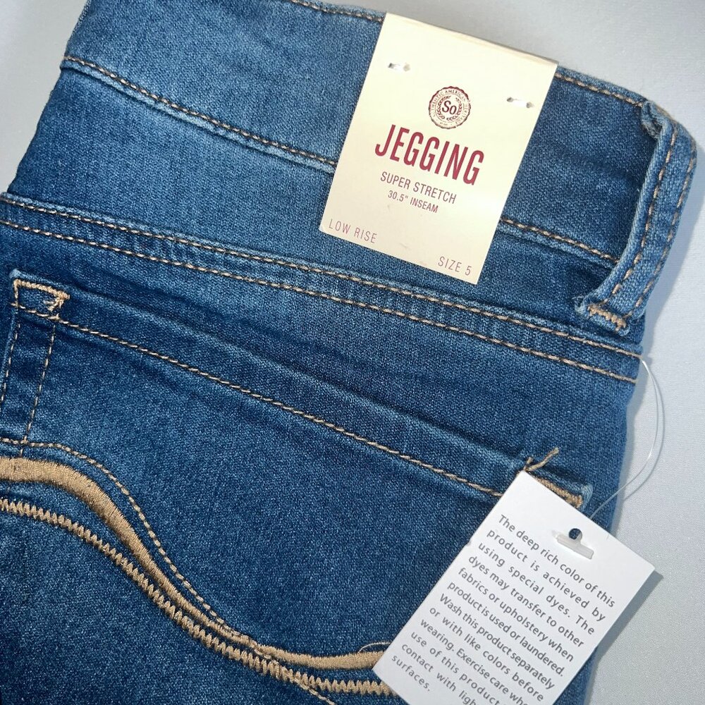 ***BRAND NEW*** Juniors Mudd Size 5 Jegging Skinny Blue Jeans